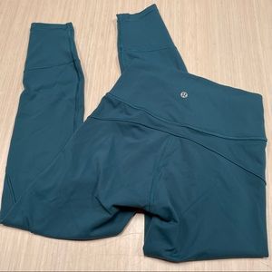 Lululemon in Movement Tight Everlux 25" HR Leggings Size 4 Teal